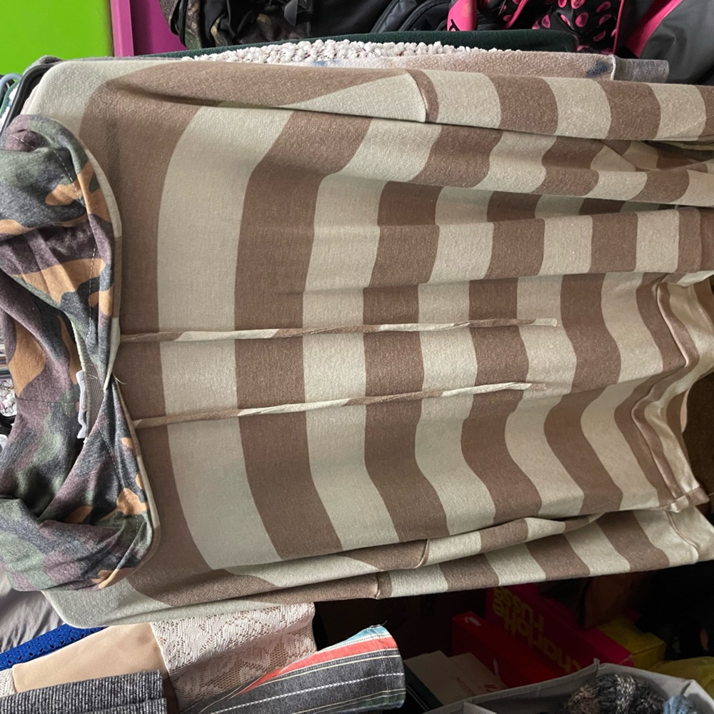 Long sleeve hooded top